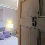 No 3 Bed & Breakfast