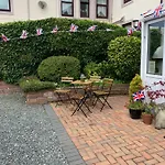 No 3 Bed & Breakfast