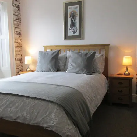 No 3 Bed & Breakfast *