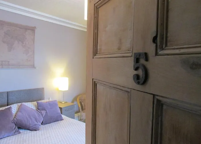 No 3 Bed & Breakfast